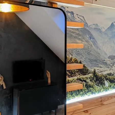Apartment Nomad