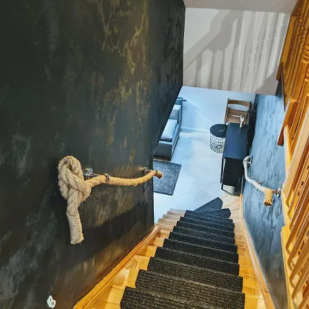 Nomad Apartment